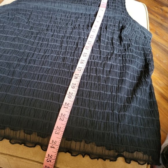 Only nine size 1x black sleeveless top - Picture 6 of 6